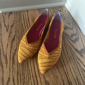 Rothy’s The Point W9 yellow gold orange NWT never worn RARE